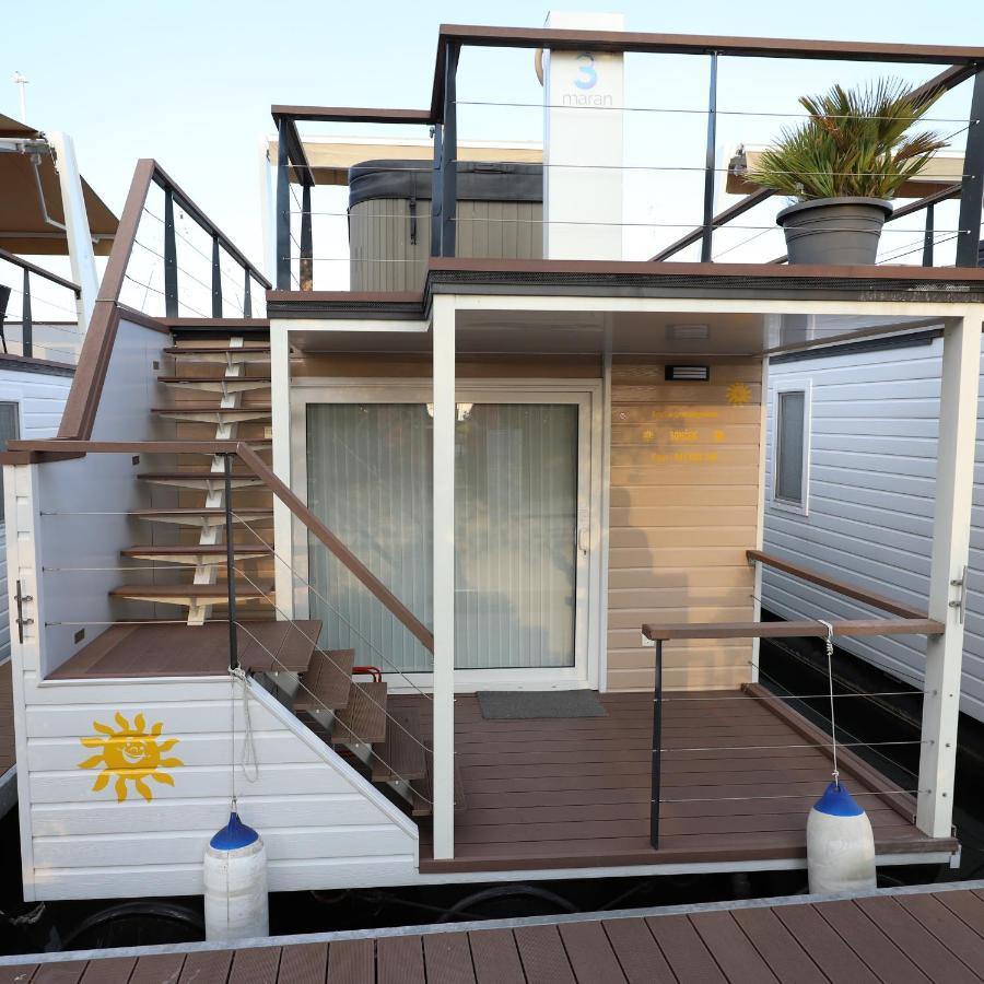 Floating Sea House Soncek Appartement *
