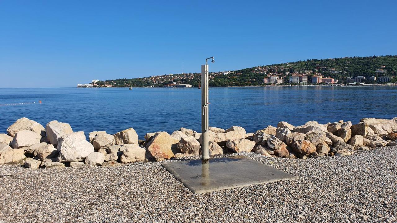 Floating Sea House Soncek Appartement