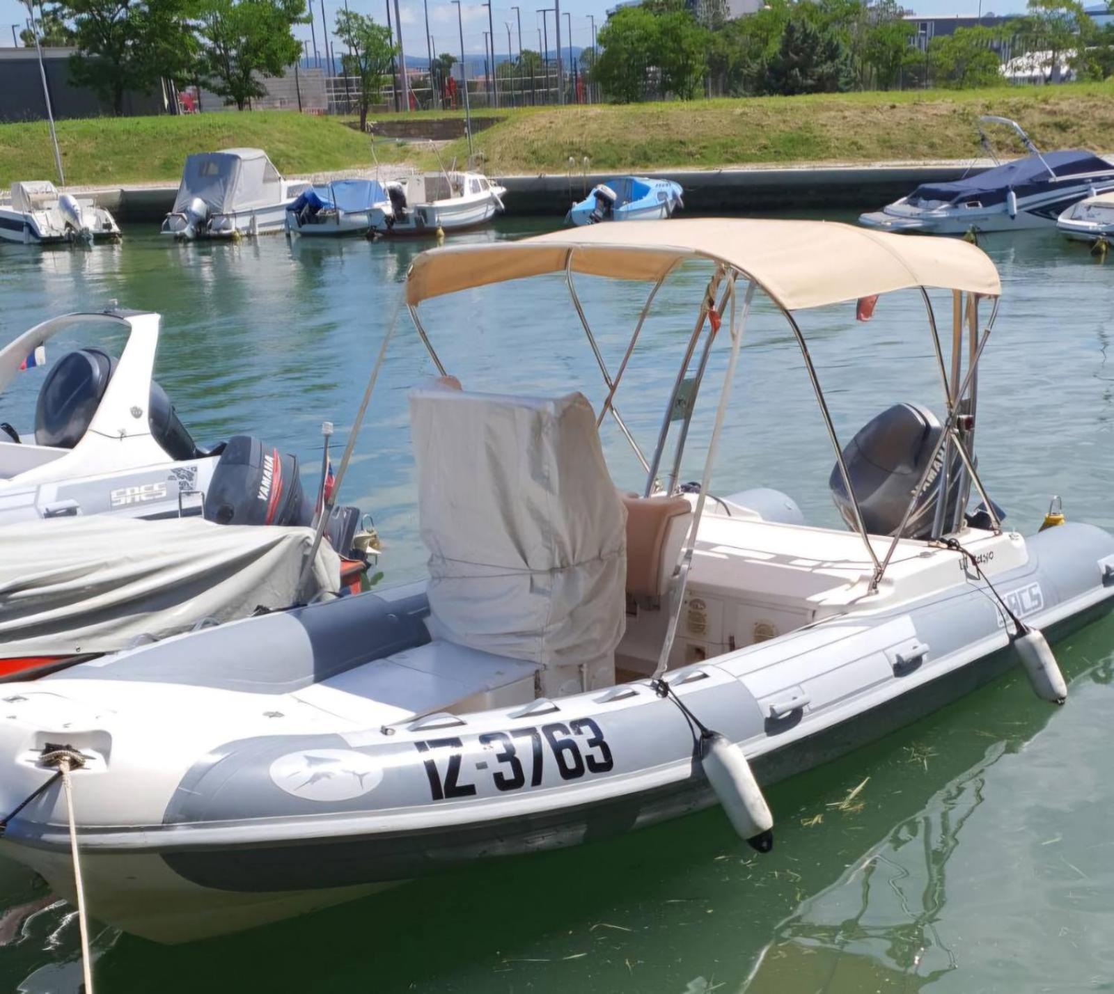 Floating Sea House Soncek